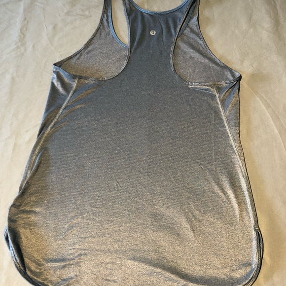Women’s workout tank - Picture 1 of 2